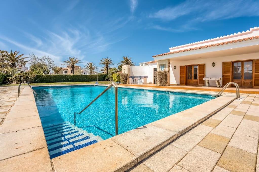 La Calma Espectacular Villa Con Jardin Y Piscina En Menorca サルガール エクステリア 写真