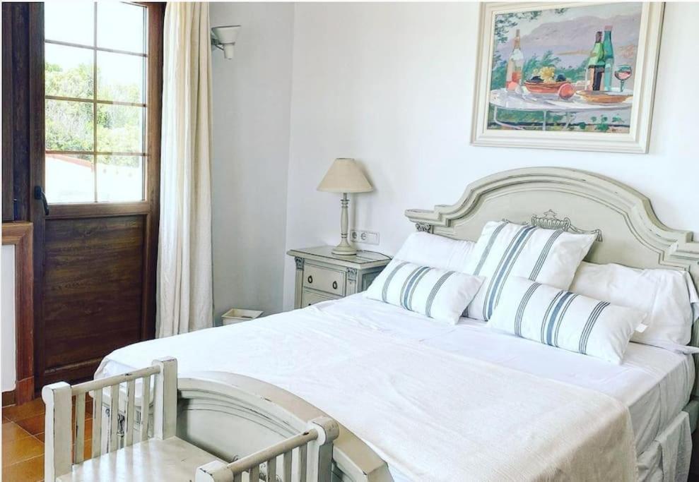 La Calma Espectacular Villa Con Jardin Y Piscina En Menorca サルガール エクステリア 写真