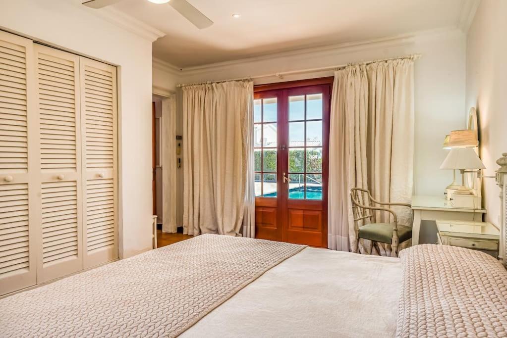 La Calma Espectacular Villa Con Jardin Y Piscina En Menorca サルガール エクステリア 写真