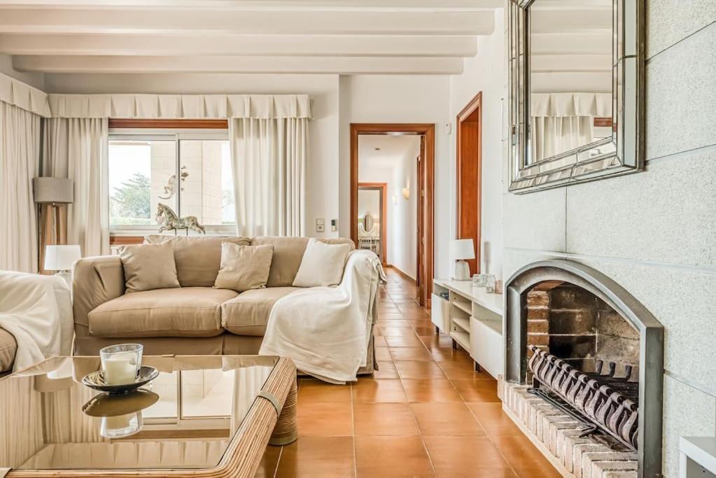 La Calma Espectacular Villa Con Jardin Y Piscina En Menorca サルガール エクステリア 写真