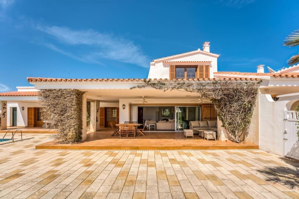 La Calma Espectacular Villa Con Jardin Y Piscina En Menorca サルガール エクステリア 写真