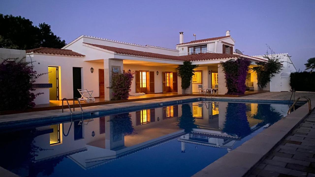 La Calma Espectacular Villa Con Jardin Y Piscina En Menorca サルガール エクステリア 写真